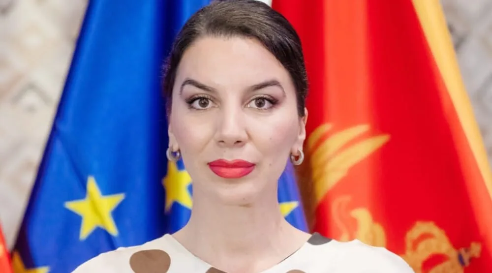 Mićović: PES odlukom o besplatnom prevozu za penzionere pokazuje posvećenost socijalnoj pravdi