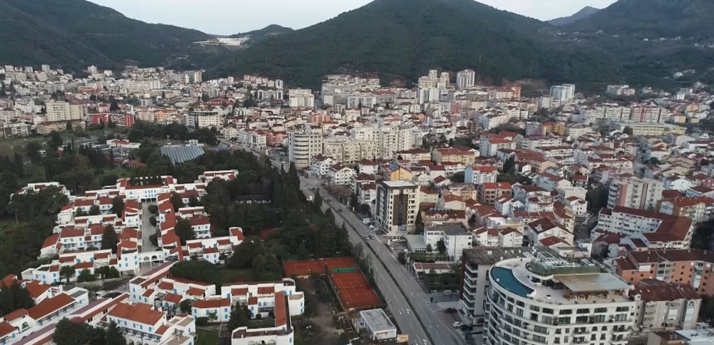 Obustava saobraćaja na putu Kotor-Budva zbog radova na rasvjeti tunela Mogren