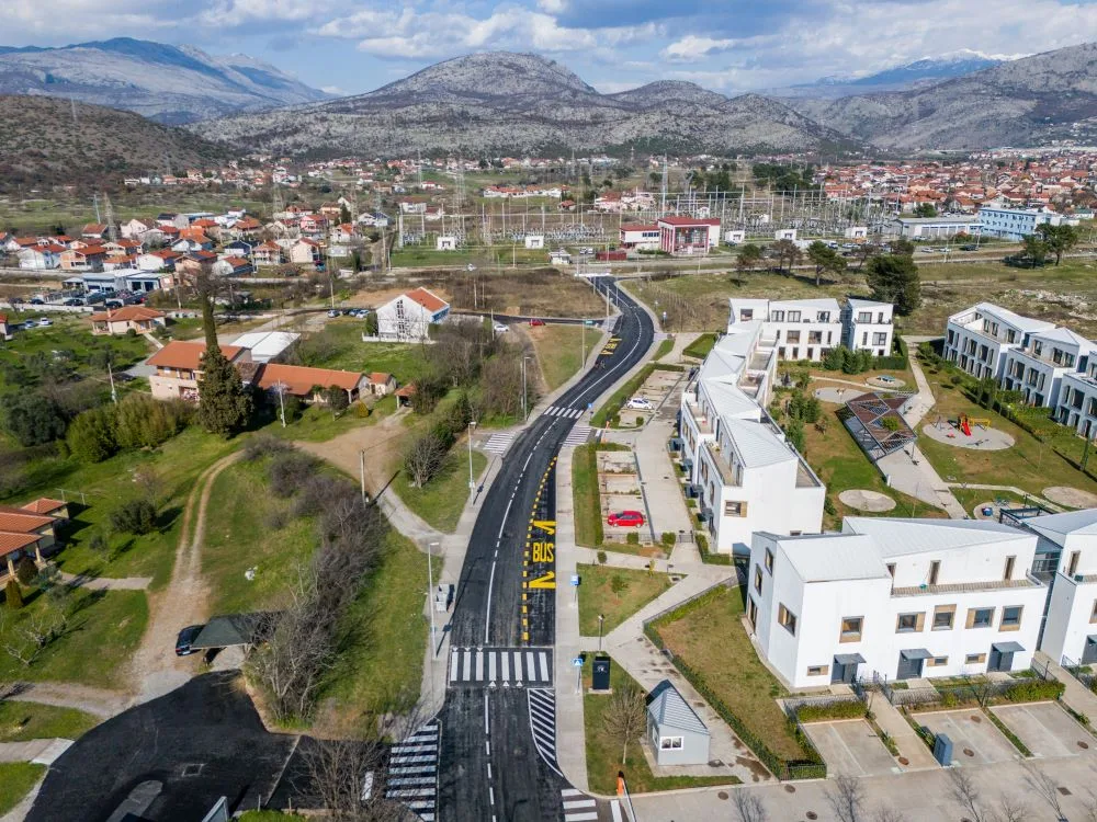 Završeni radovi na sanaciji saobraćajnica u Zagoriču; Mujović: Uskoro rekonstrukcija Ulice Branka Ćopića, razvijamo grad 2 DJI 20260305142236 0026 D