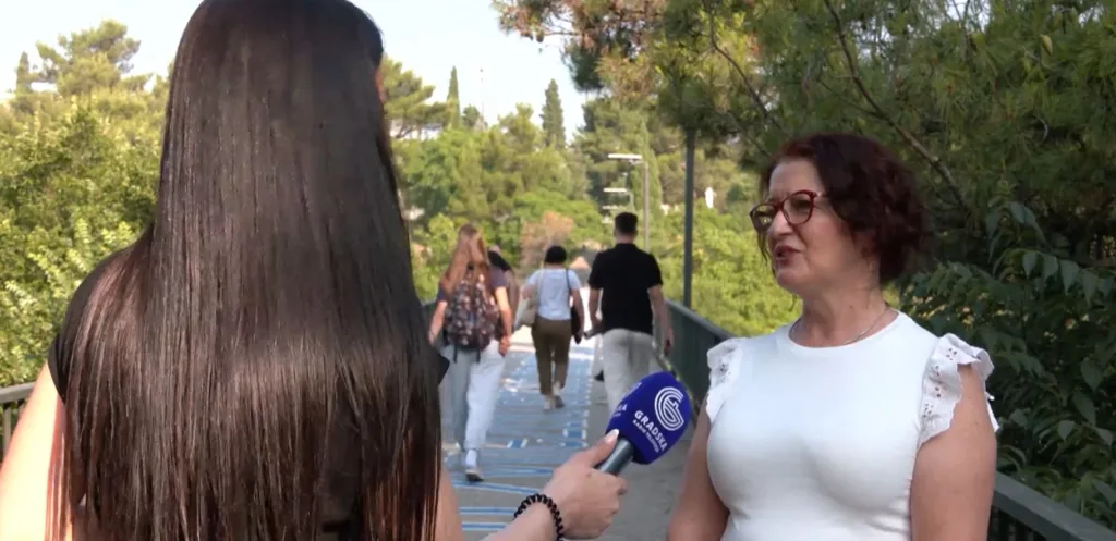 Obnovljen mural nezvanične himne Podgorice na Visećem mostu