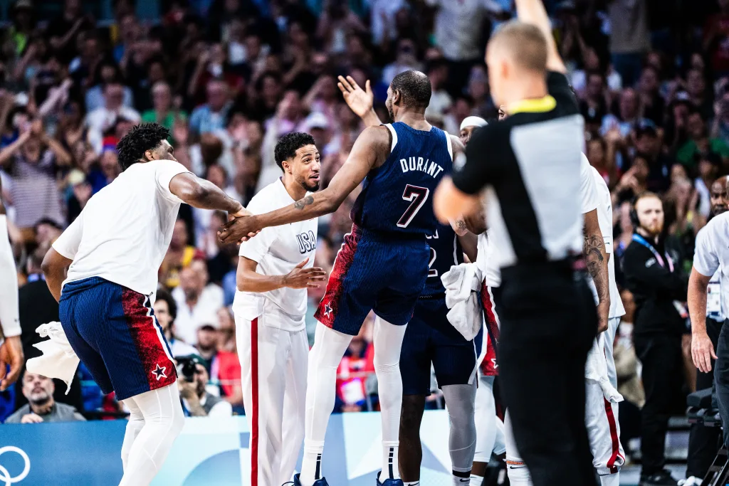 Durent trejdovan u Hjuston u velikom NBA transferu – Grin glavni dio paketa za Finiks