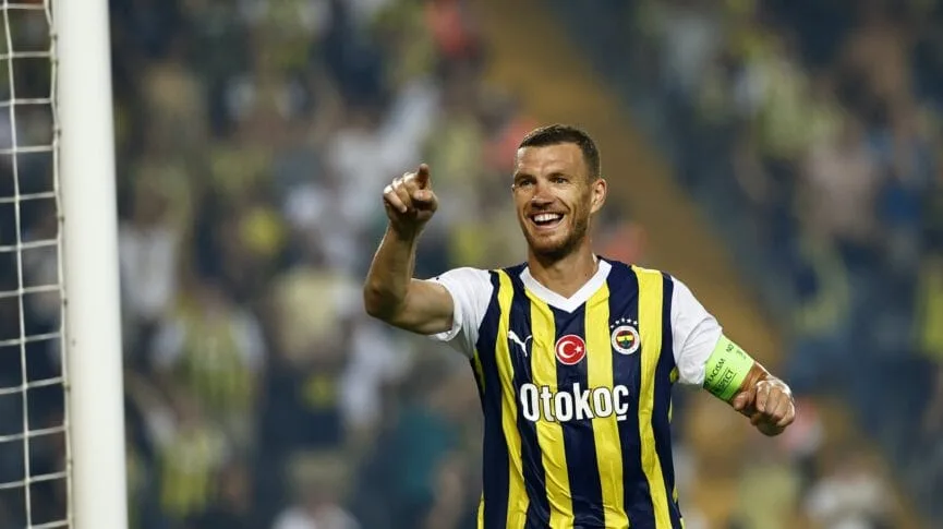 Dzeko Fenerbahce SK Twitter