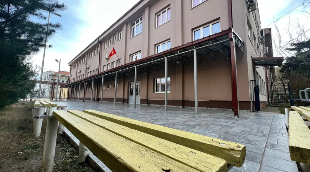 Policija najavila preglede u školama: Polaganje maturskih ispita se neće prekidati zbog lažnih dojava o bombama