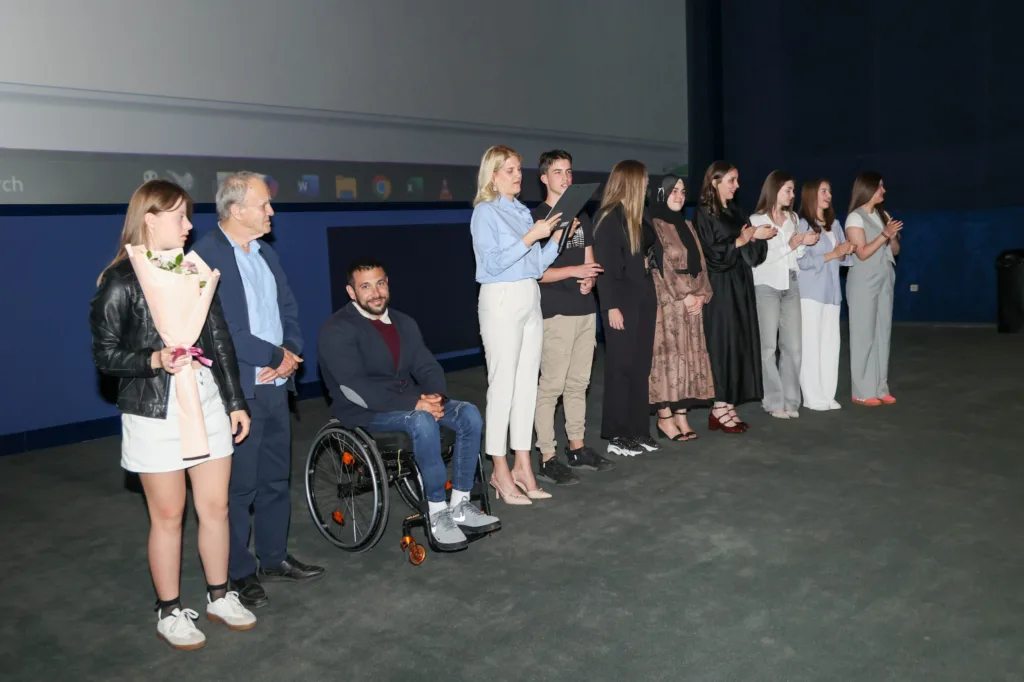 Veliko interesovanje i snažne emocije na premijeri filmova “All Inclusive” u Cineplexxu