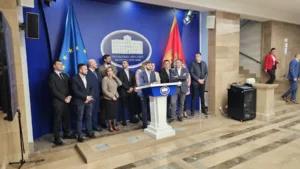 PES: Nećemo podržati model promjenljivih većina u Podgorici