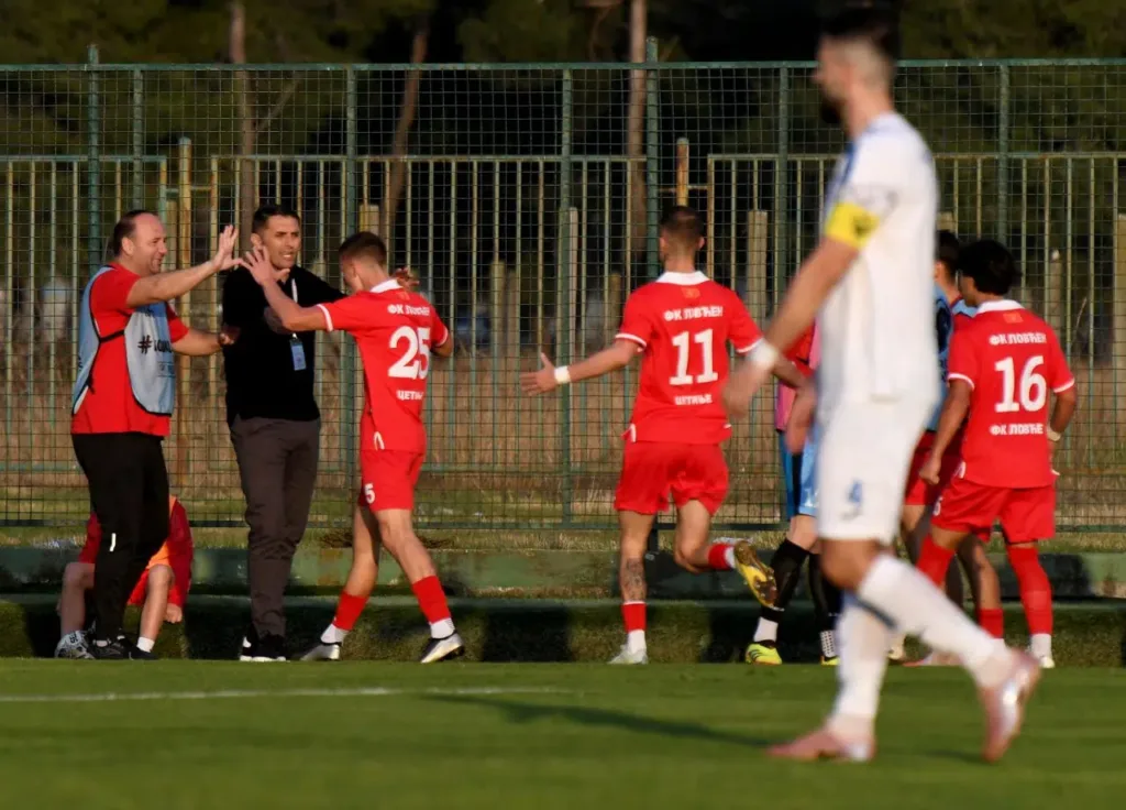 Lovćen u goleadi savladao Otrant, Grbalj se osamio na vrhu, Kom nadigrao Rudar