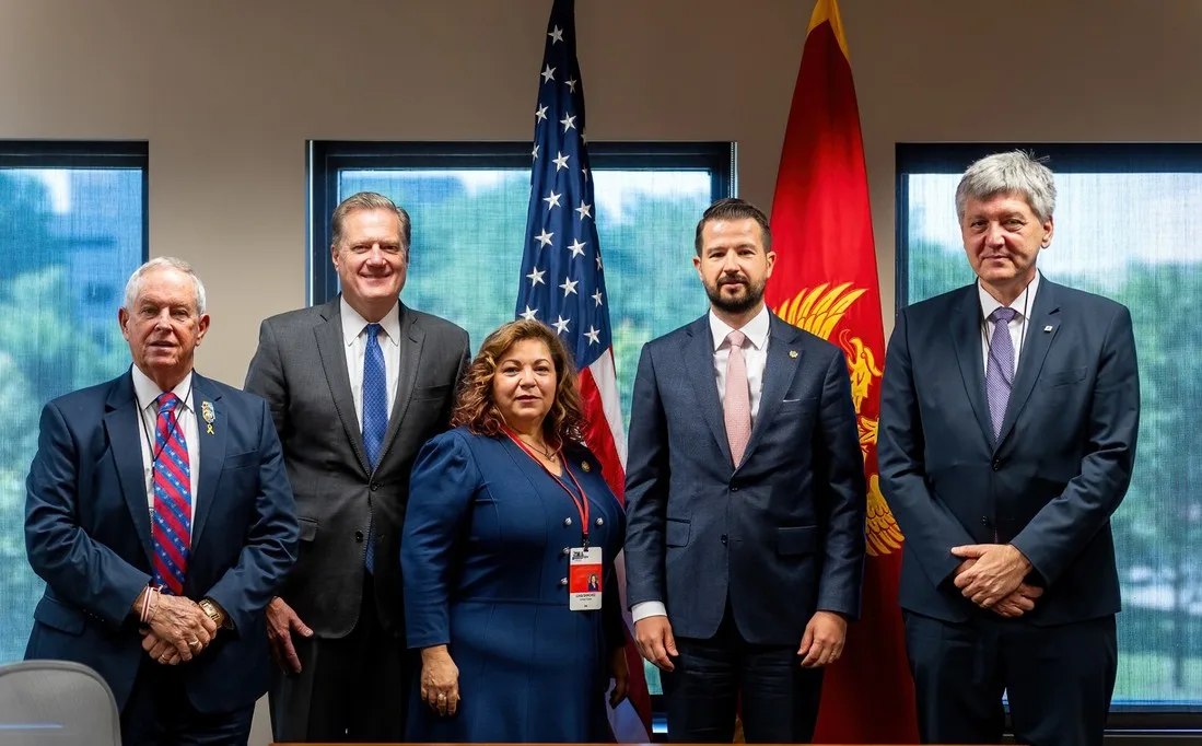 Milatović sa američkim kongresmenima: Dodatno osnažiti strateško partnerstvo Crne Gore i SAD 1 Milatovic sa americkim kongresmenima foto predsj me