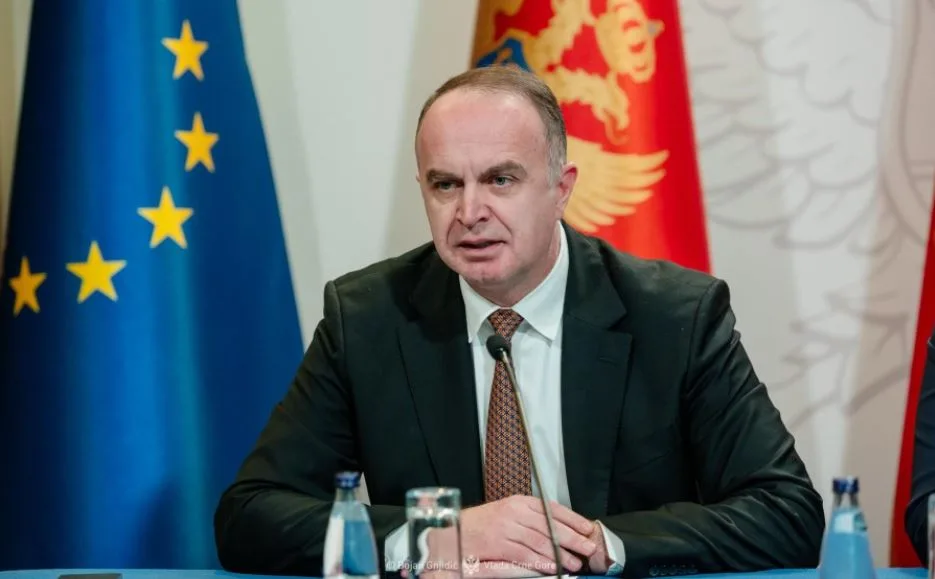Đeljošaj: Ministarstvo najranije 25. jula može Vladi dostaviti odluku o najpovoljnijoj ponudi za dodjelu koncesije 9 Đeljošaj: Ministarstvo najranije 25. jula može Vladi dostaviti odluku o najpovoljnijoj ponudi za dodjelu koncesije