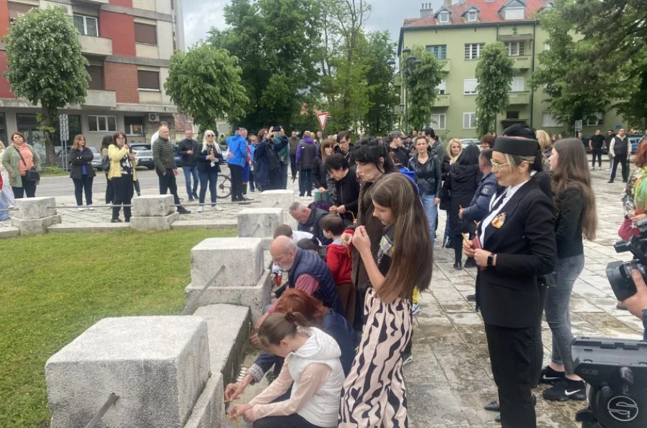 ODAVANJE pocasti zrtvama zlocina na Cetinju foto rtcg