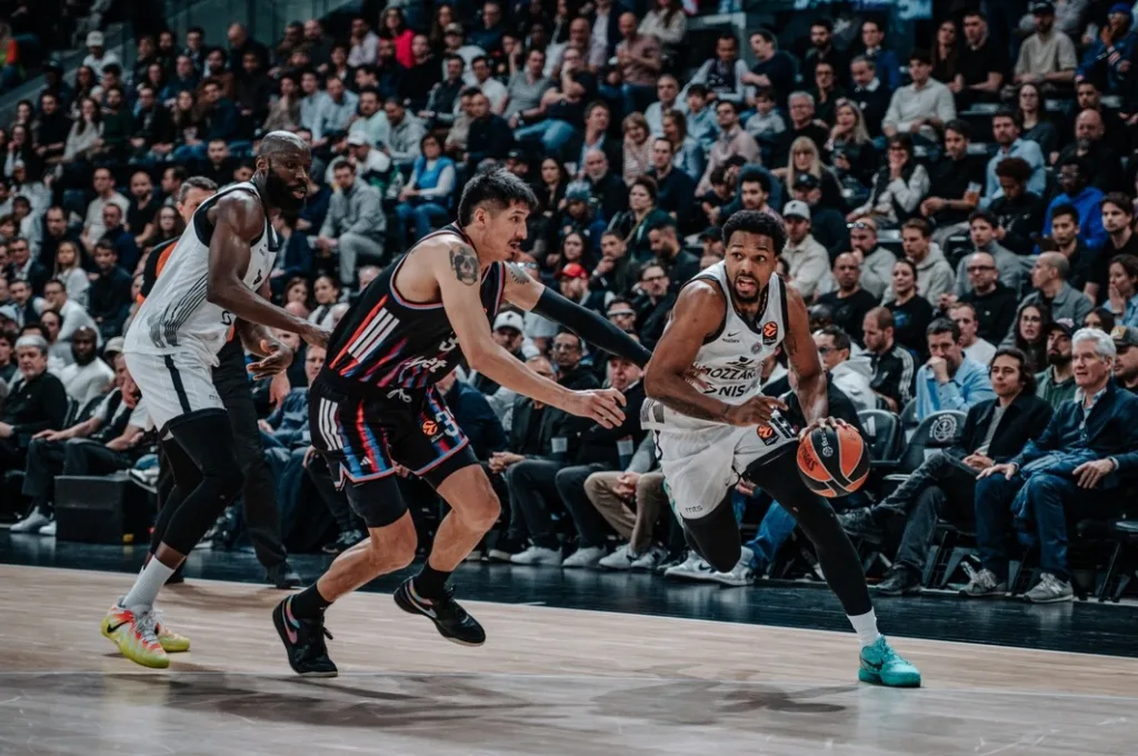 Partizan zasijao u Gradu svjetlosti, poraz Ivanovićevog Virtusa, trijumf Dubaija pred duel sa "plavima" 12 Partizan zasijao u Gradu svjetlosti, poraz Ivanovićevog Virtusa, trijumf Dubaija pred duel sa „plavima“