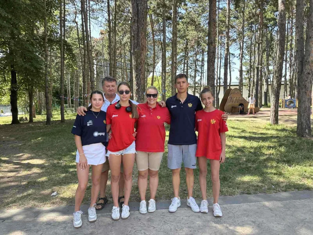 Uspješan debi crnogorskih plivača na COMEN CUP-u: Novi kadetski rekord za Katarinu Đurašković 11 Uspješan debi crnogorskih plivača na COMEN CUP-u: Novi kadetski rekord za Katarinu Đurašković