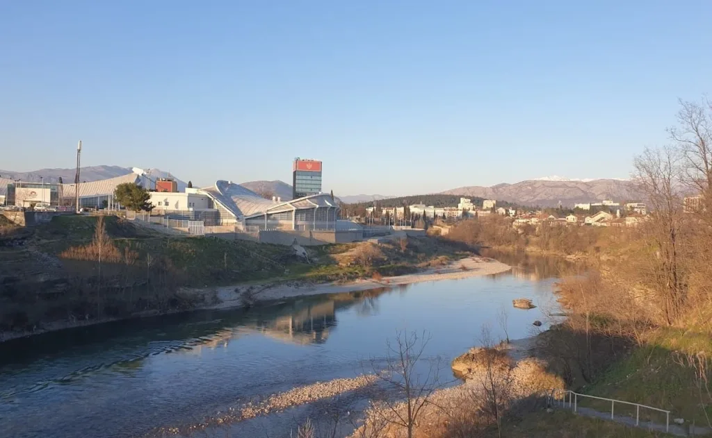 Podgorica suncano mart foto gradski me