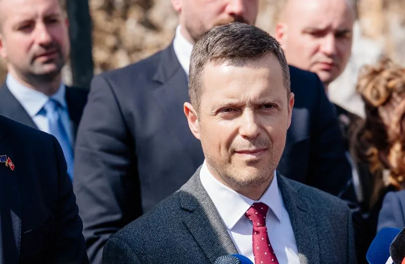Počela izgradnja projekta Velje brdo: Spajić: Želimo da obezbijedimo građanima stanove po normalnim cijenama; Radunović: U prvoj fazi biće 630 stanova 5 Sasa Mujovic gradonacelnik foto vlada cg