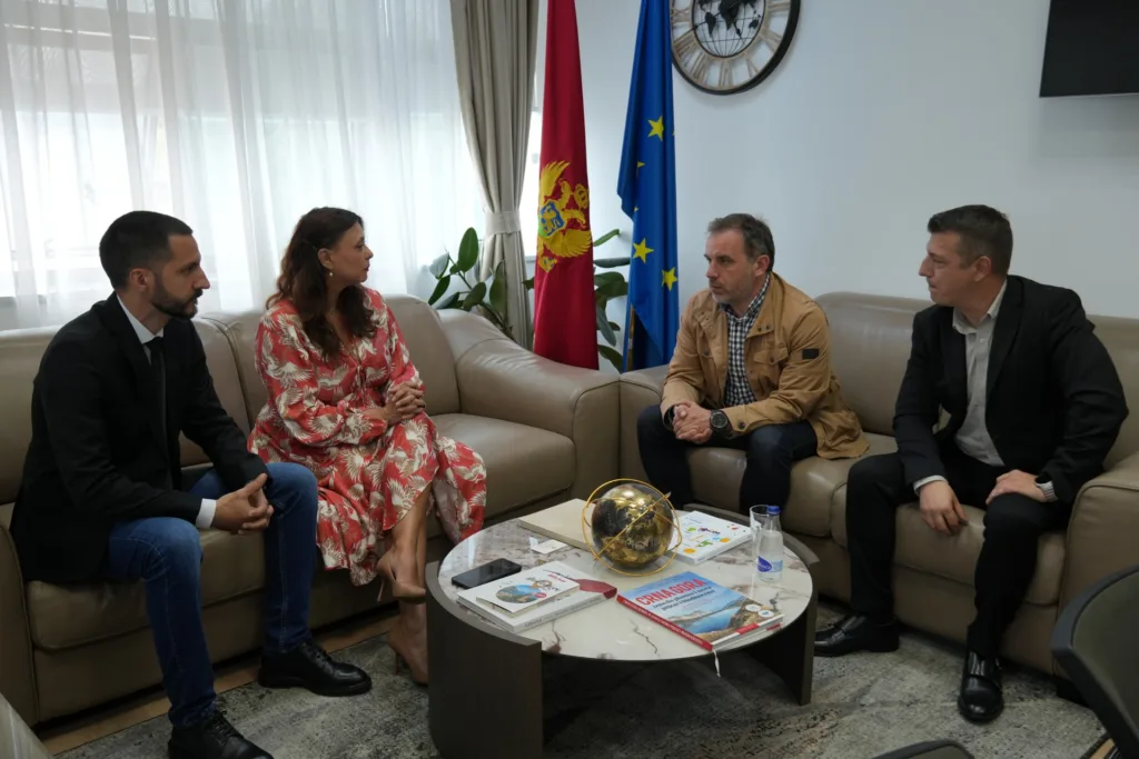 Inicirana direktna linija sa Sofijom