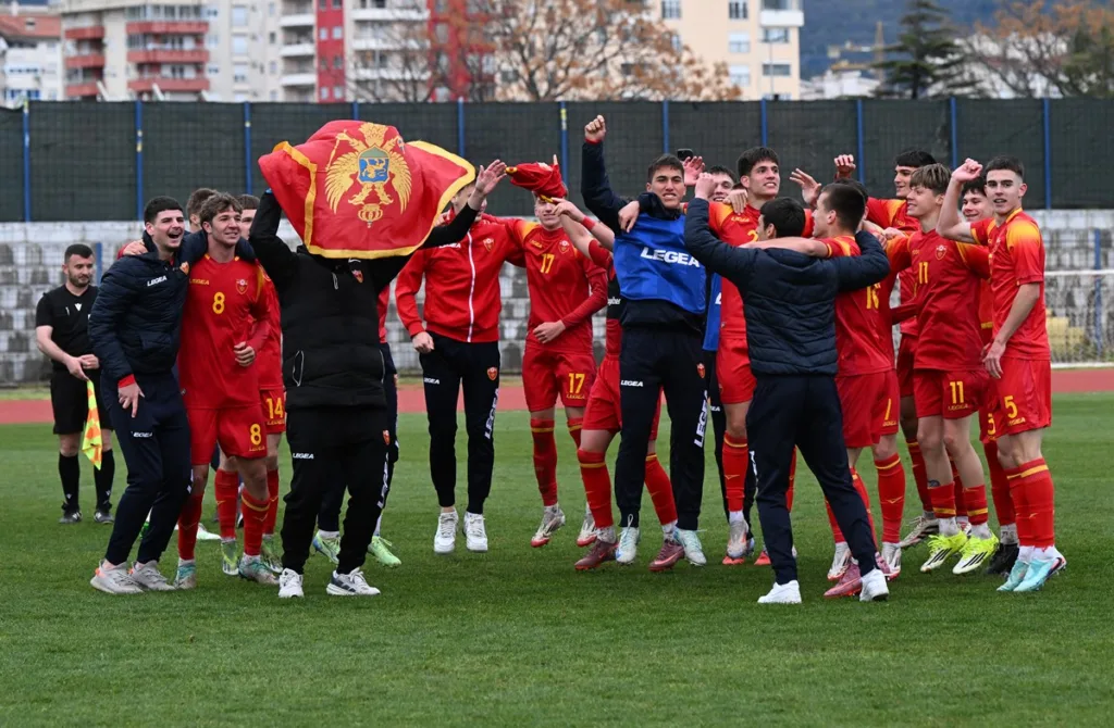 Sokolici kadeti slavlje FSCG