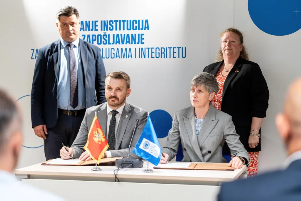 Unaprijeđeni kapaciteti za nadzor i integritet u javnoj upravi 15 Unaprijeđeni kapaciteti za nadzor i integritet u javnoj upravi