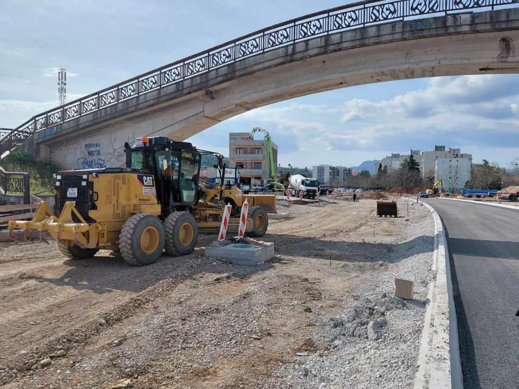 b5674aa6 8103 4857 bf30 505bd7fd8afc 1