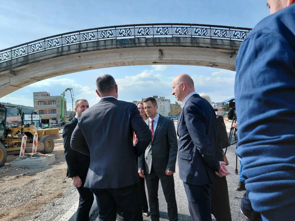 Mujović: Počela finalna faza i asfaltiranje Bulevara Vojislavljevića, za nastavak Bulevara Veljka Vlahovića još tri miliona eura