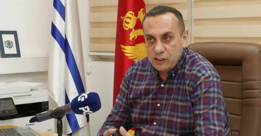 (VIDEO) Podgoričanka ostala bez zaštite zbog buke, prašine i neprijatnih mirisa; Kovačević: Teško utvrditi nivo buke na otvorenom