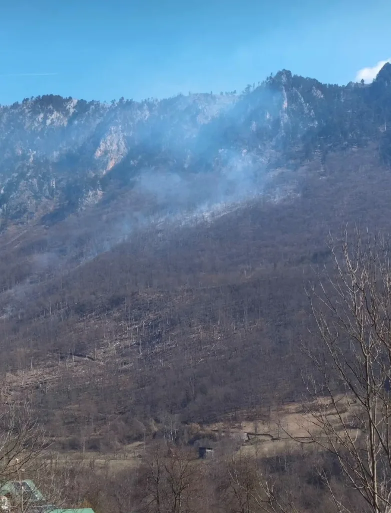(VIDEO) Gori dio Dobrilovine, uključena i avio-helikopterska jedinica MUP-a 1 (VIDEO) Gori dio Dobrilovine, uključena i avio-helikopterska jedinica MUP-a