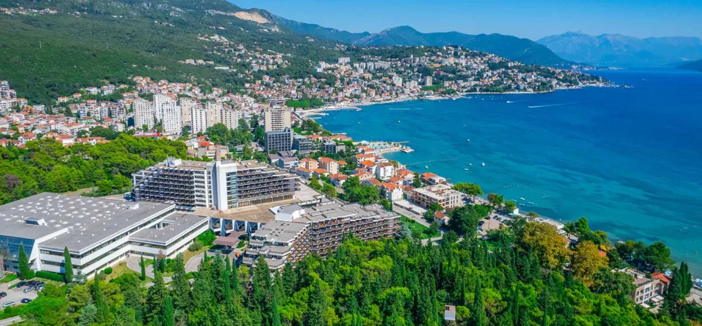 Izbodeni maloljetnik na respiratoru