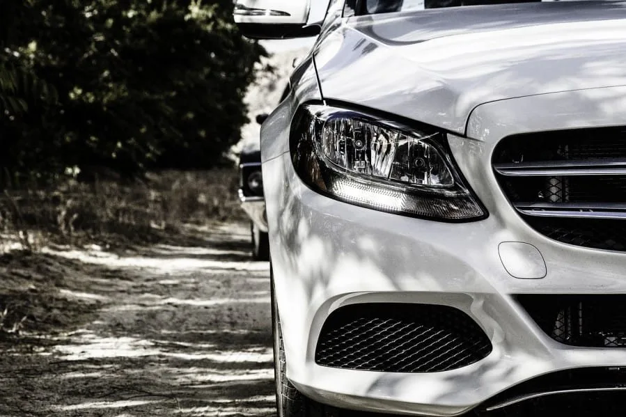 Pad prodaje Volkswagena i Mercedesa