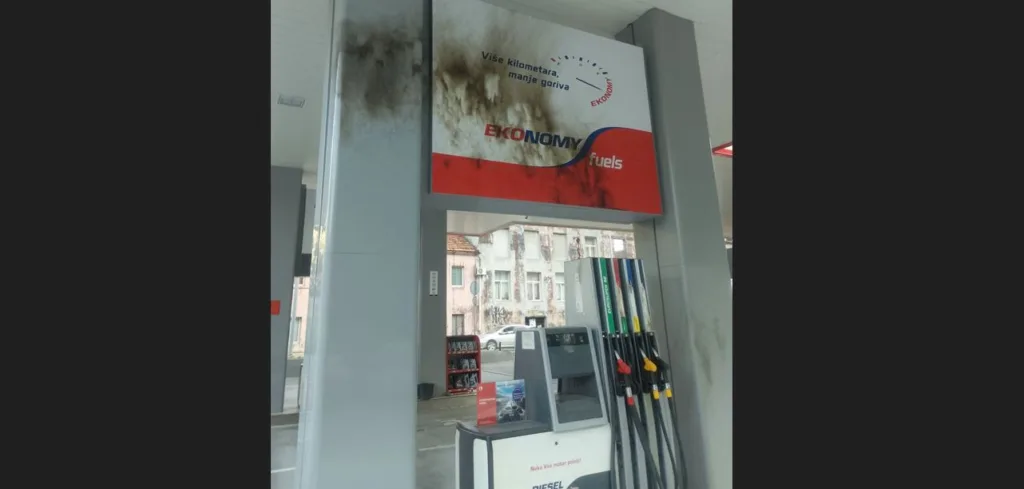 sipanje goriva na eko petrol pumpi