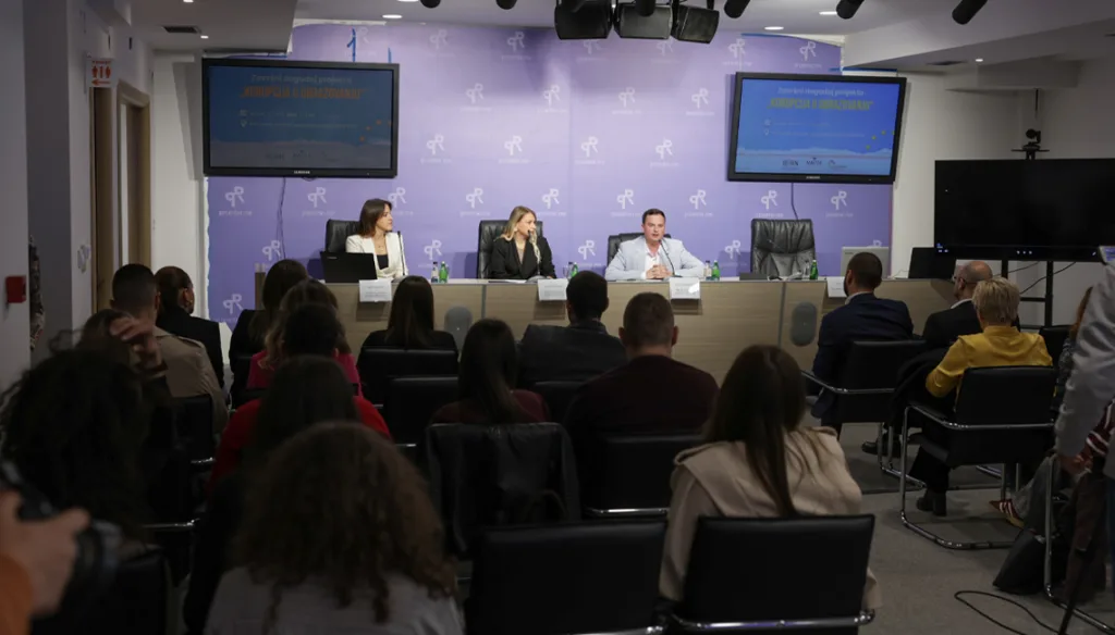MASTER: 80 odsto vidi politički uticaj, 78 odsto upozorava na lažne diplome: šta se zaista dešava u obrazovanju? 6 MASTER: 80 odsto vidi politički uticaj, 78 odsto upozorava na lažne diplome: šta se zaista dešava u obrazovanju?