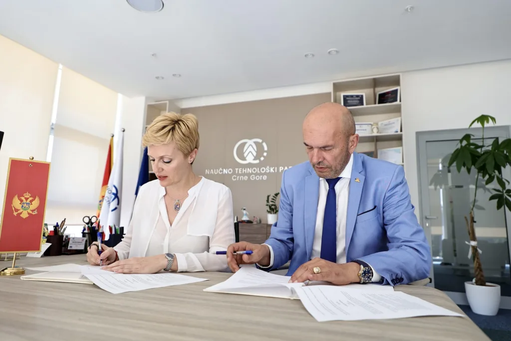 Potpisan Sporazum između Asocijacije menadžera i Naučno-tehnološkog parka: Nova etapa u jačanju liderstva i digitalne ekonomije 4 Potpisan Sporazum između Asocijacije menadžera i Naučno-tehnološkog parka: Nova etapa u jačanju liderstva i digitalne ekonomije