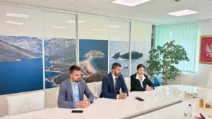 6fc3d268 429a 4baa 89f8 e0f9476fc430