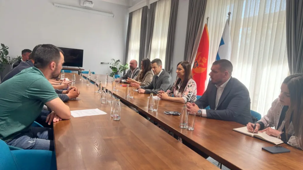 8f075714 6689 4037 acc1 6bf20fc2f7d9