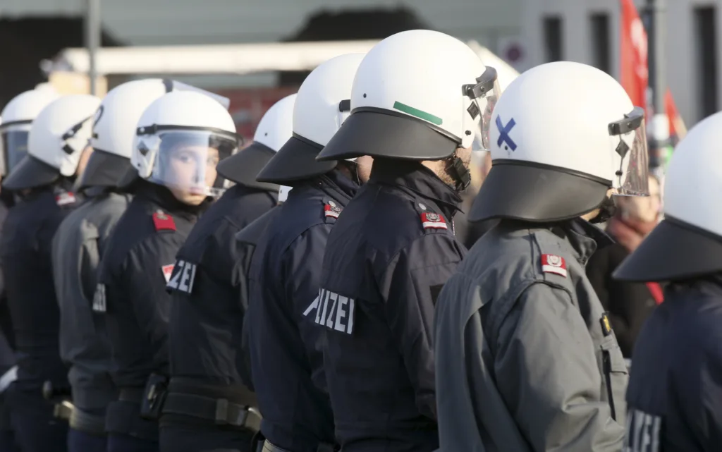 "Kavčani" osuđeni u Beču 6 „Kavčani“ osuđeni u Beču