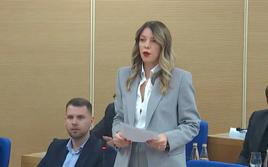 Ksenija Aranitovic dps foto ss yt