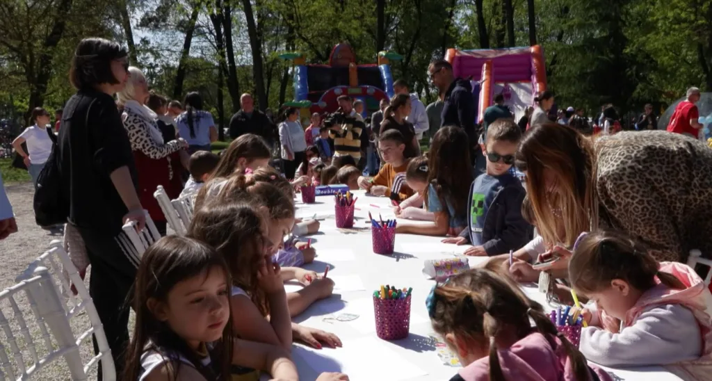 (VIDEO) Počela manifestacija „Vaskrs u srcu Podgorice“; Ljiljanić: Lijep povod za okupljanje i druženje