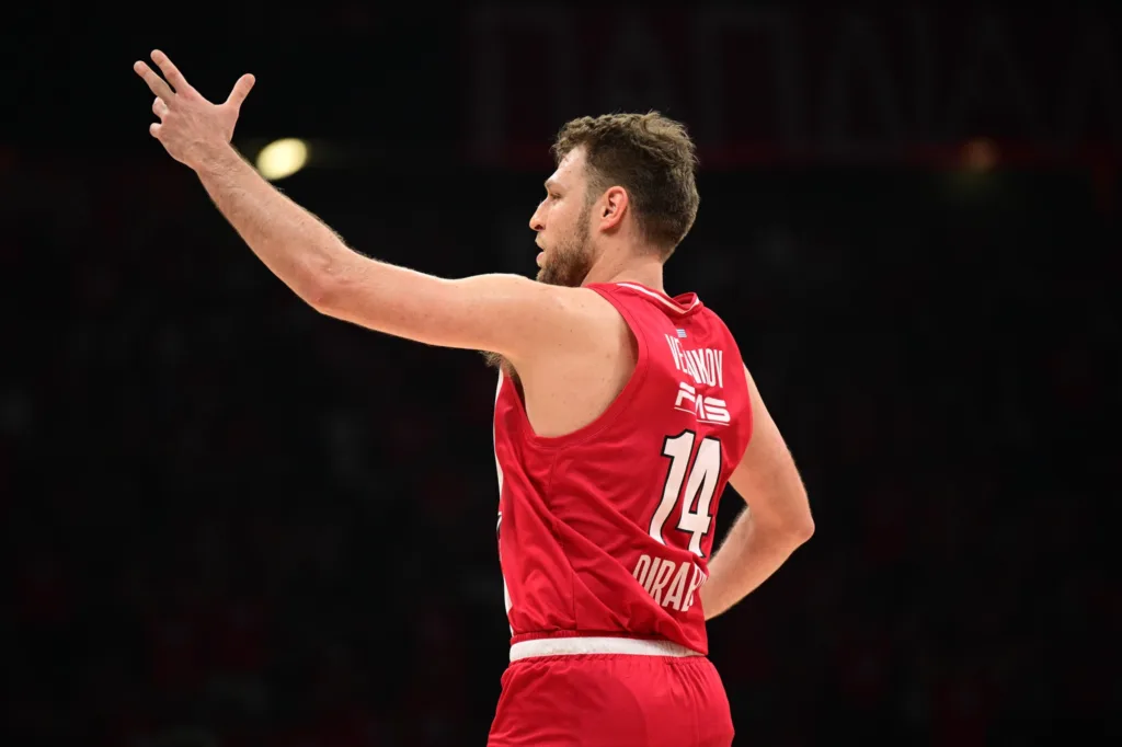 Olimpijakos Vezenkov Olympiacos B.C. FB