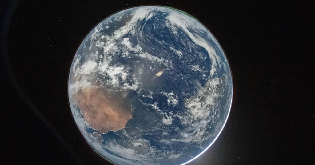 NASA objavila spektakularnu fotografiju Zemlje s Artemisa