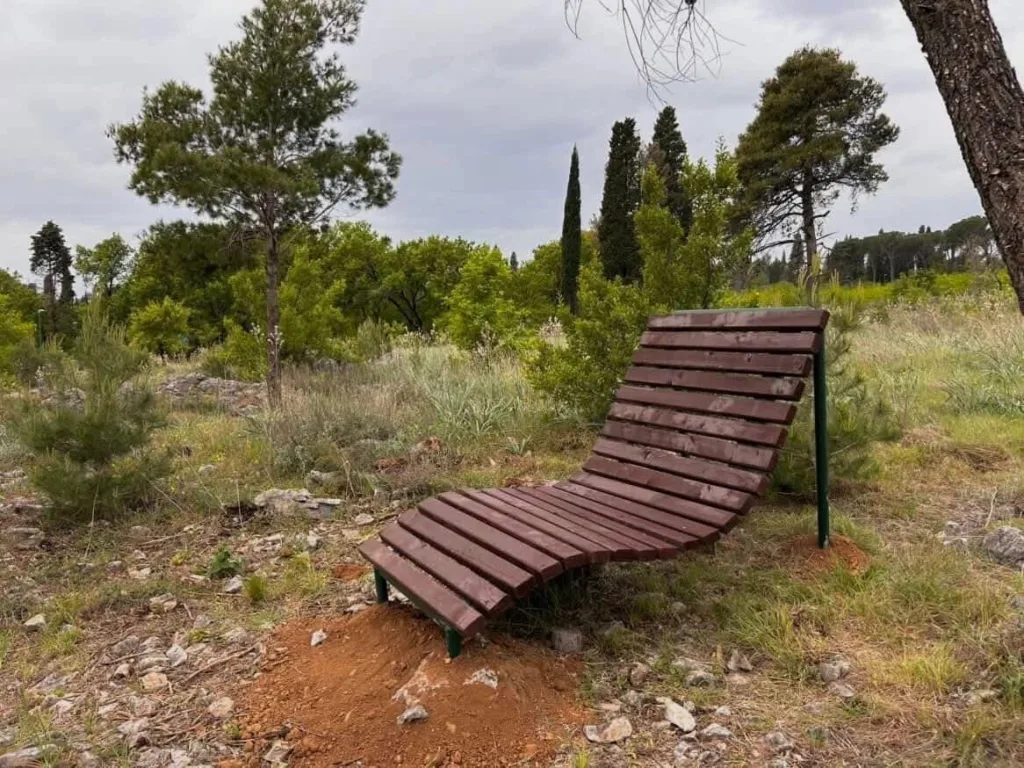 Park šuma Gorica bogatija za novih 14 ambijentalnih klupa