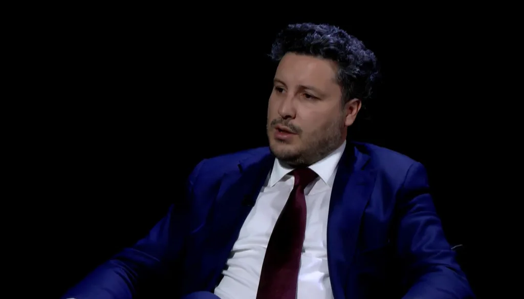 Abazović: Nije slučajno da je više ljudi iz okruženja Mila Đukanovića bilo uključeno u projekat „Možura“, Gvozdenović duboko involviran u aferu
