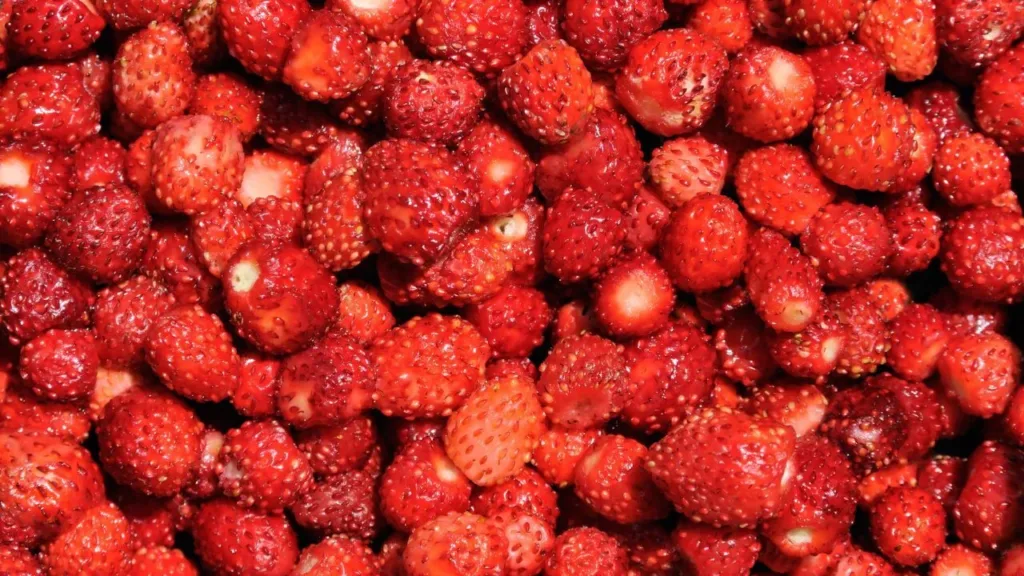 Jednostavan trik uklanja prljavštinu i pesticide za nekoliko minuta 1 jagode
