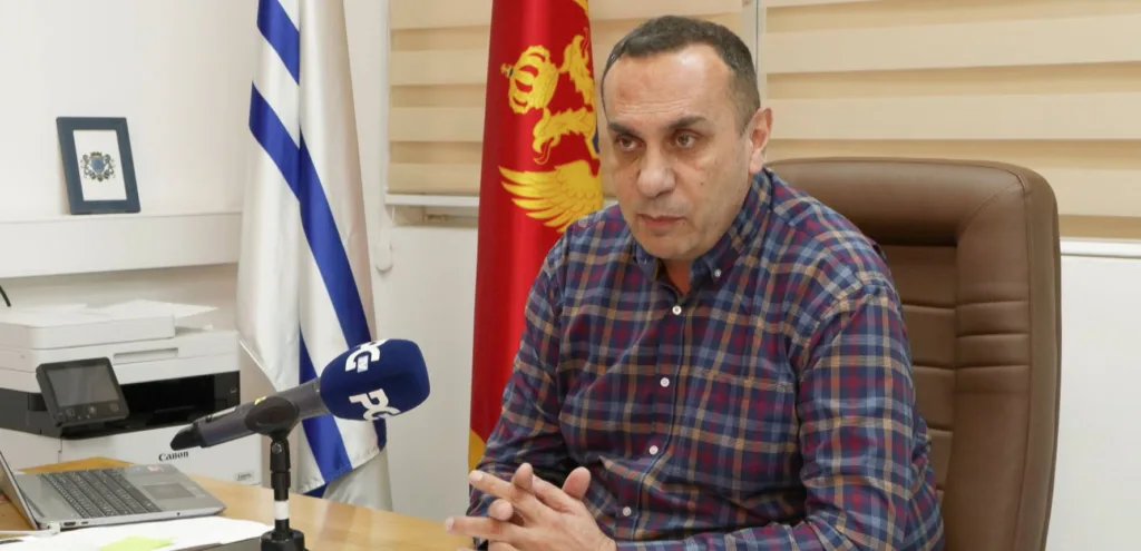 (VIDEO) Kovačević: Izmjene Zakona o bezbjednosti saobraćaja do sredine maja, slijede rigoroznije kazne za nepropisno parkiranje