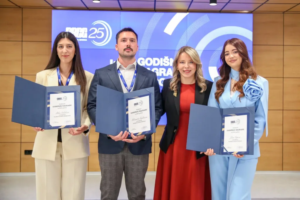 CBCG nagradila tri studenta za najbolje diplomske i master radove
