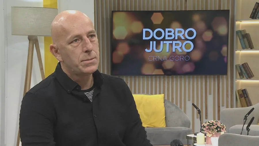 Nikolić: Radna grupa za uspostavljanje mehanizma za bezbjednost novinara postupila u devet slučajeva 10 Nikolić: Radna grupa za uspostavljanje mehanizma za bezbjednost novinara postupila u devet slučajeva