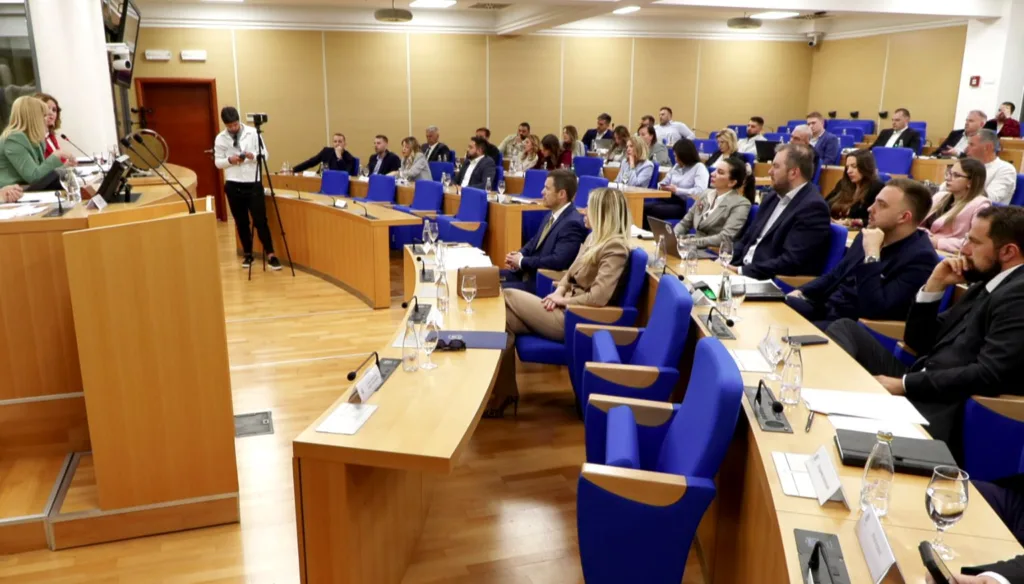 Skupština Glavnog grada usvojila odluku o subvencionisanju produženog boravka