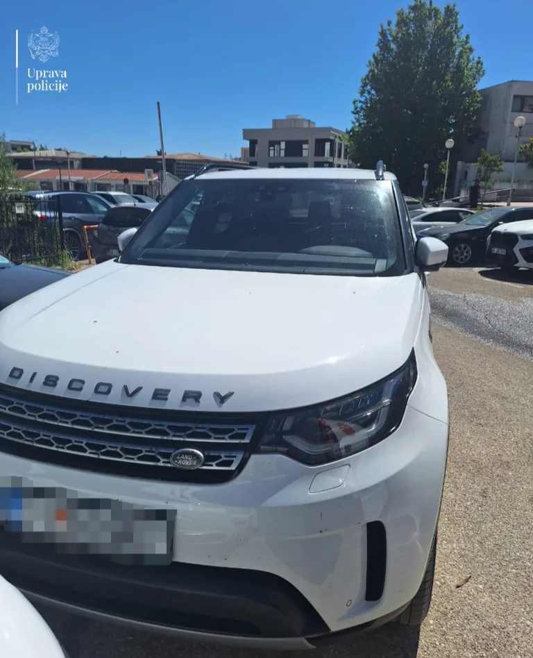 Akcija policiju u Ulcinju: Jedno lice uhapšeno zbog nasilja u porodici i posjedovanja municije, zaplijenjen džip