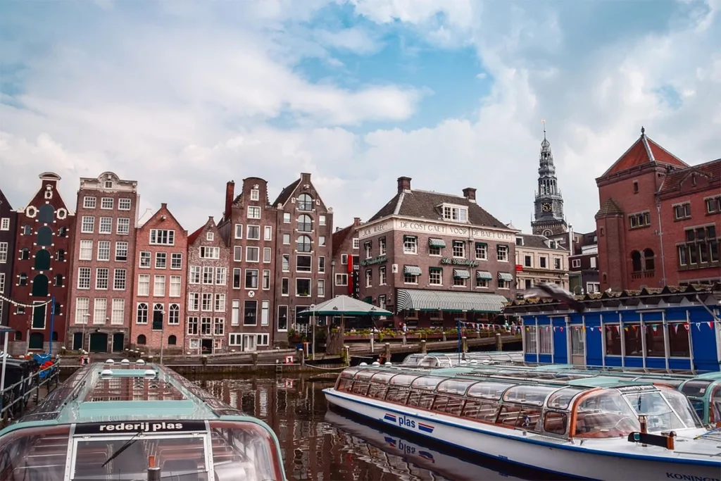 Rekordan broj noćenja u Amsterdamu: Grad premašio limit od 20 miliona