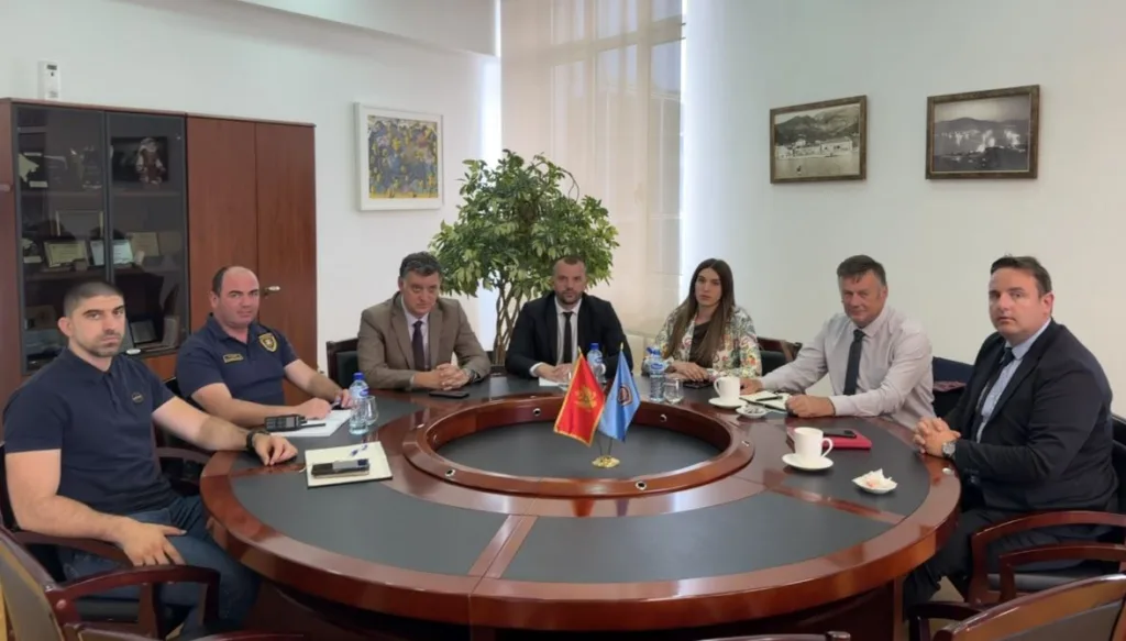 Butorović u Kotoru i Tivtu: Inspekcijski nadzor u fokusu – spremni za nautičku sezonu i suzbijanje sive ekonomije 1 Butorovic u Tivtu foto vlada cg