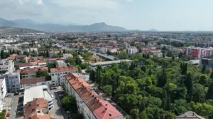 (VIDEO) Stranci posjeduju oko 50.000 objekata i 94.000 parcela, izmjenama zakona nekretnine će plaćati 150.000 eura 2 (VIDEO) Stranci posjeduju oko 50.000 objekata i 94.000 parcela, izmjenama zakona nekretnine će plaćati 150.000 eura