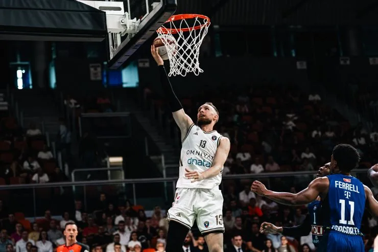 UŽIVO Dubai - Budućnost 54:39 (poluvrijeme) 1 Dubai Buducnost Dubai Basketball