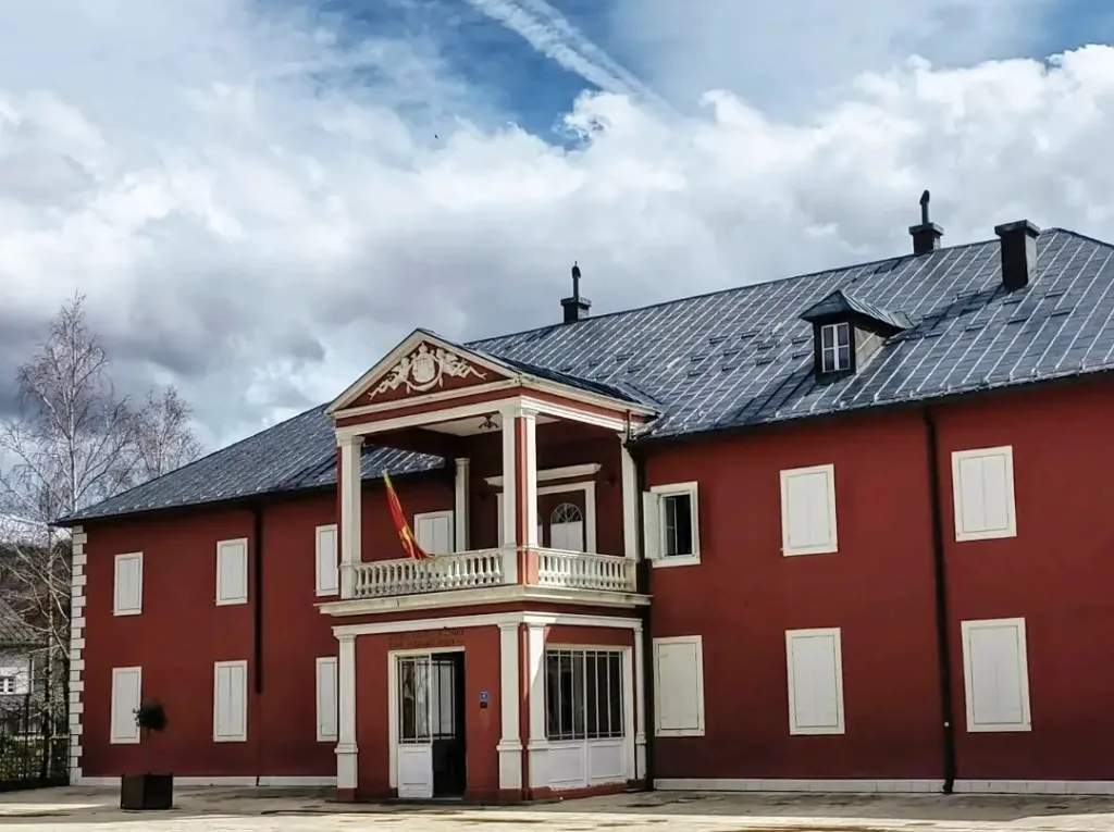 Predavanje istoričara Miloša Vukanovića u ponedjeljak u dvorištu Muzeja kralja Nikole na Cetinju