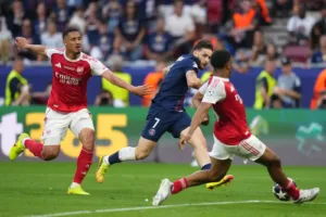 UEFA izabrala: Kvarachelija najbolji, petorica Parižana u timu sezone